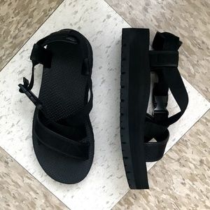 Teva Indio Whip, Size 6